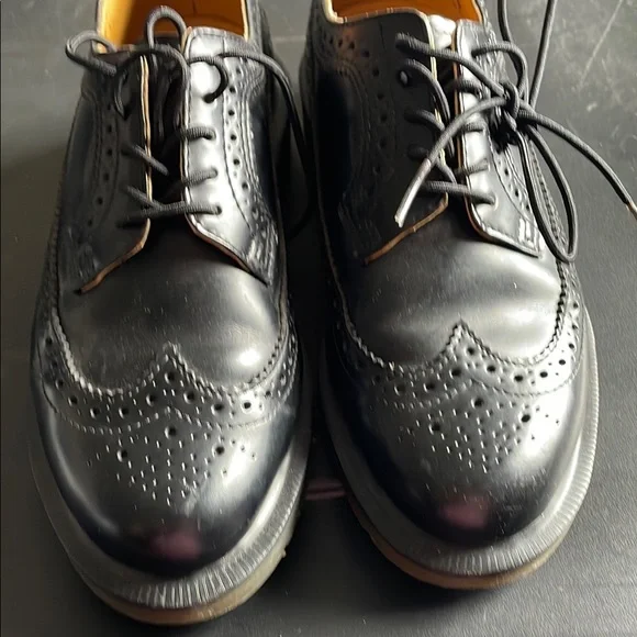 Dr. Martens Men's 3989 Brogue Lace Up Shoes - Picture 2 of 9